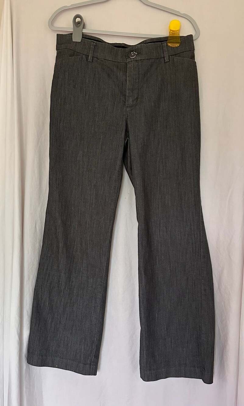 Lee Women's Flex Motion Regular Fit Mid Rise Trouser Pants in Gray